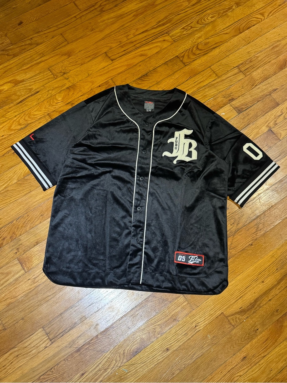 Fubu Men’s Silky Baseball Style Shirt (XL)